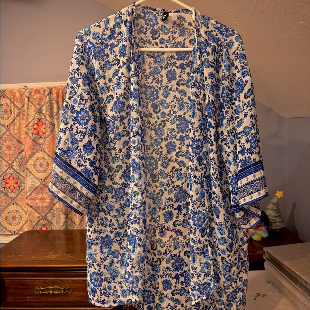 H&M Blue and White Floral Kimono